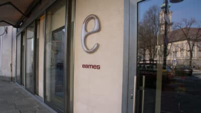 Cafebar Eames